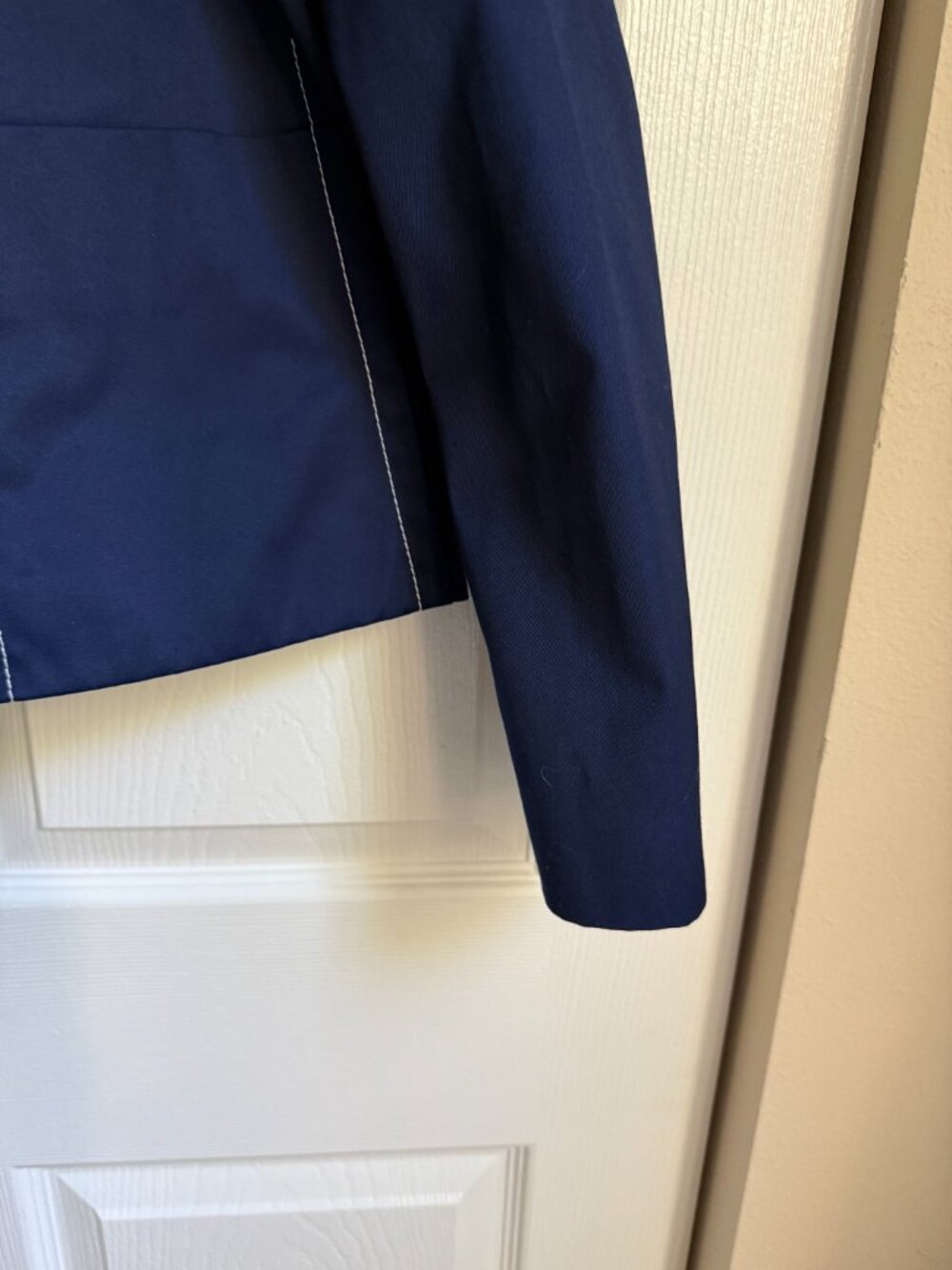 Contrasting stitch jacket - Picture 4 of 10